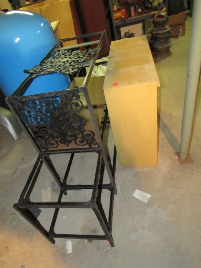 Metal stand and decorative stand