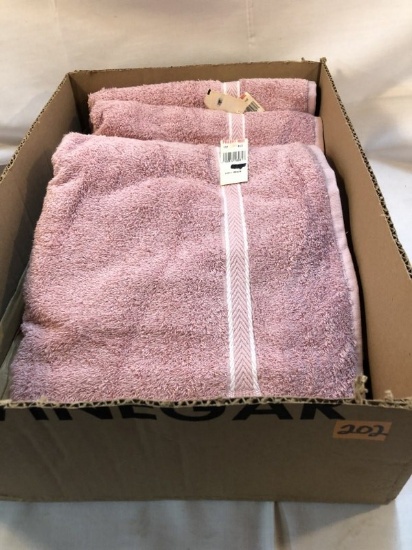 Lot of 3 bath towels