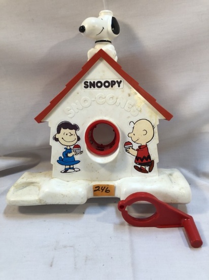 VTG Snoopy sno-cone maker