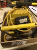 2 portable halogen lights, need bulbs