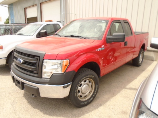 UNIT C076 2013 FORD F-150XL 4X4 CREWCAB