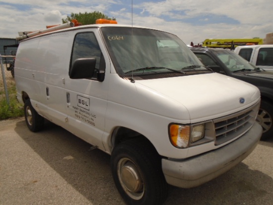 UNIT C064 1996 FORD UTILITY VAN