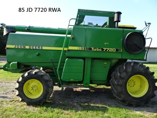 1985 JD 7720 RWA TURBO DSL. COMBINE