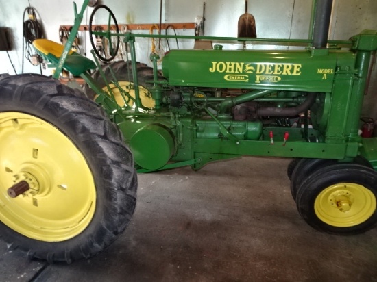 1937 JD A TRACTOR