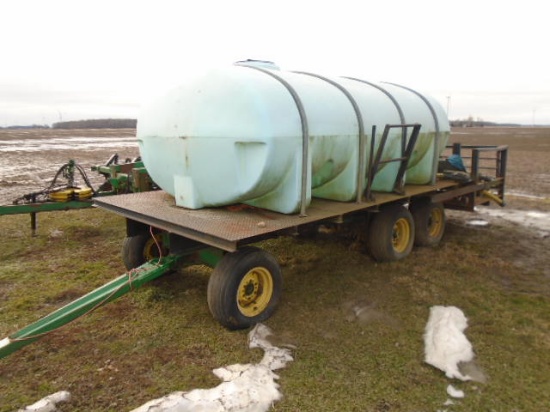 JD TANDEM Axle Wagon W/ 2035 Gallon RIBBED Poly Tank