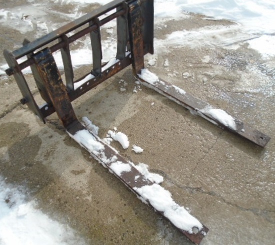 PIN ON 42 INCH PALLET FORKS