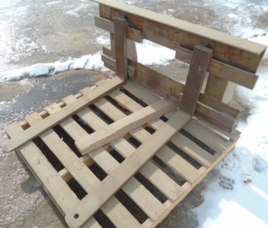 PIN ON 42 INCH PALLET FORKS