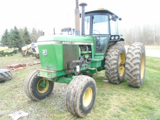 1980 JD 4440 2WD DSL. TRACTOR