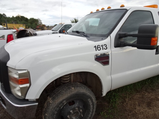 UNIT # 1613 2009 FORD F-350 XLCREW CAB 4X4  FLATBED DUALLY