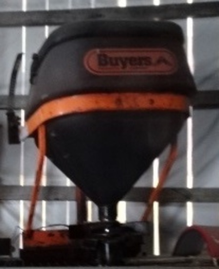 BUYERS TAILGATE HITCH MOUNTED  ELECT. SALT SPREADER