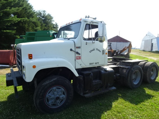 1985 IHC 2500 SERIES T/A ROAD TRACTOR
