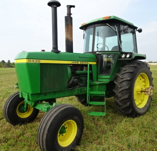 1976 JD 4430 2WD DSL. TRACTOR