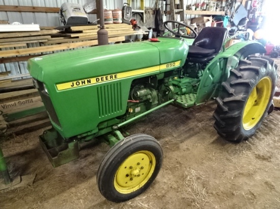 1978 JD 850 2WD DSL. COMPACT TRACTOR