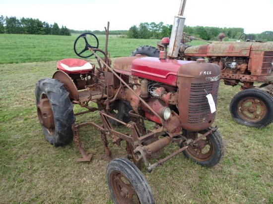 FARMALL A CULTIVISION TRACTOR  (ROLLS FREE)