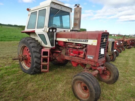 1970 IHC/FARMALL 826 “GOLD DEMONSTRATOR ”  DSL. TRACTOR