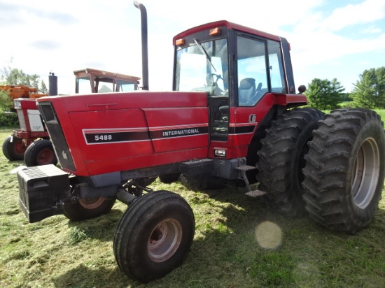 1982 IHC 5488 2WD DSL. TRACTOR  5 626 HRS