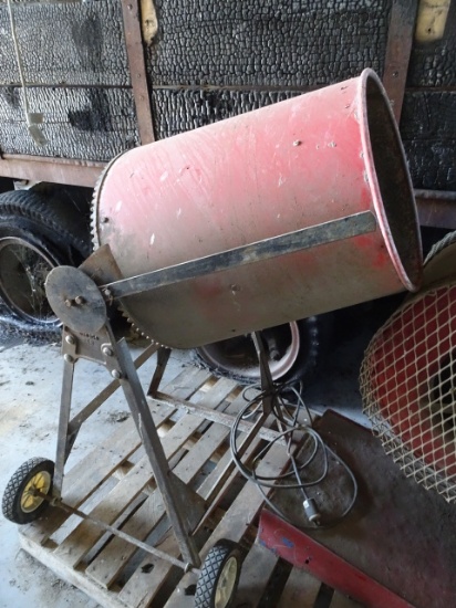 PORTABLE CEMENT MIXER