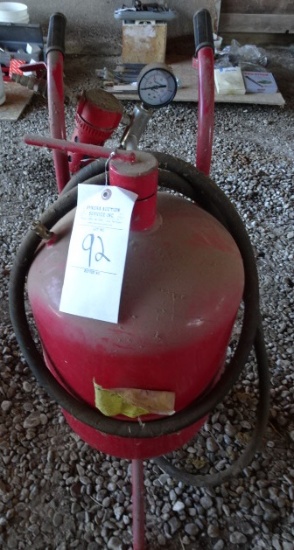 CENTRAL MACHINERY 40LB. SANDBLAST POT