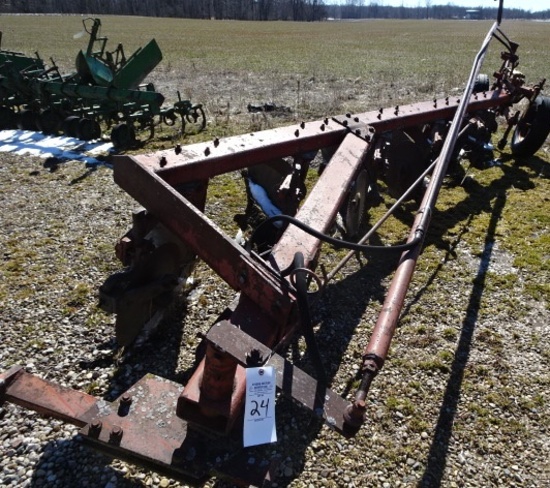 IHC 510 6X16” SEMI MTD. PLOW  COULTERS