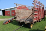 JD 953 WAGON GEAR W/ WOOD BALE KICKER RACK