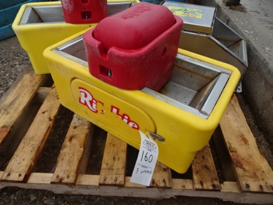 (3) RITCHIE WATERERS, (2) OMNIFOUNT MODEL 2S & RITCHIE PORK KING