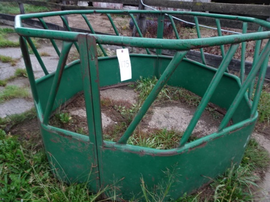 SIOUX GREEN ROUND BALE HAY FEEDER