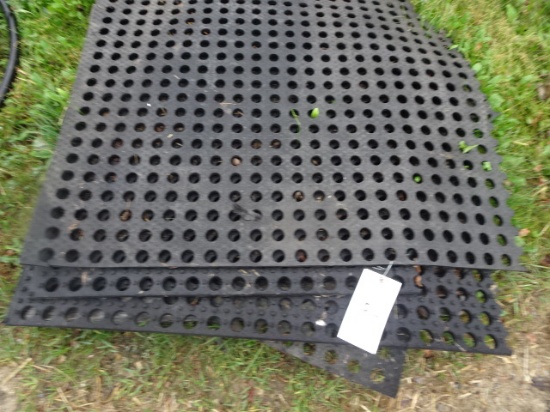 (4) 48"X48" RUBBER MATS