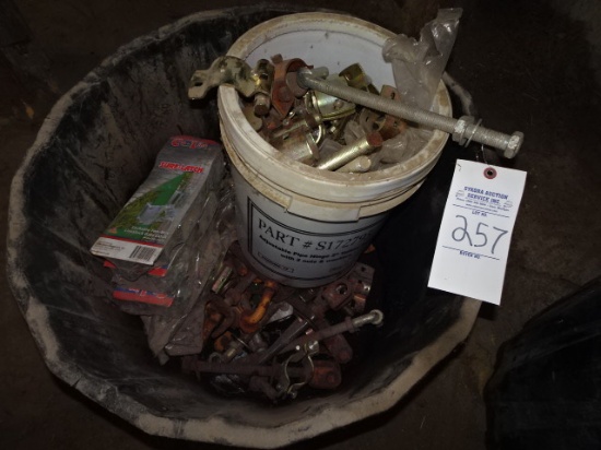 TUB OF GATE HINGES/ HANGERS