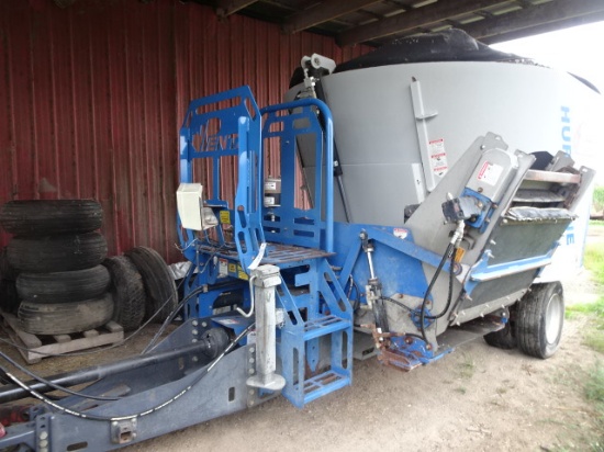 PENTA HURRICANE S/A DUAL WHEEL VERTICAL FEED MIXER