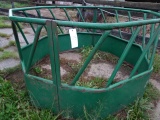 SIOUX GREEN ROUND BALE HAY FEEDER