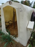6’ POLY EZ-HUTCH CALVE HUTCH W/ BOTTLE & BUCKET HOLDER, CHAIN & COLLAR