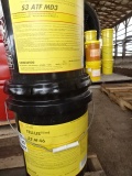 (2) SEALED 5 GAL. PAILS (1) SHELL SPIRAXS3 ATF MD3 TRANS. OIL & (1) SHELL S2M46 IND. HYD. FLUID