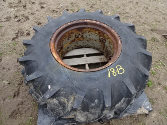 REAR TRACTOR R-1 16.9-24 MOUNTED TIRE