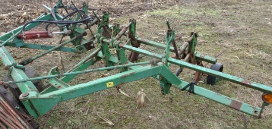 JD EF006 6 ROW FRAME MOUNTED BEAN PULLER 4-PARTS, NOT COMPLETE