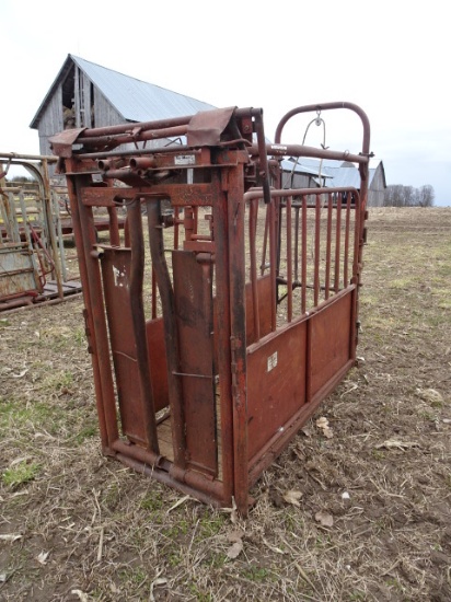 FOR-MOST CATTLE SELF CATCH LIVEST CHUTE W/ BUTT GATE