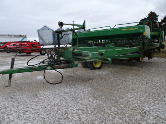 1998 JD 750’S 30’ NO-TILL GRAIN DRILL W/ HAUCK HITCH, MARKERS,