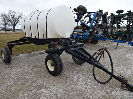 B&B WG-1450 1000G STRIP TILL CART