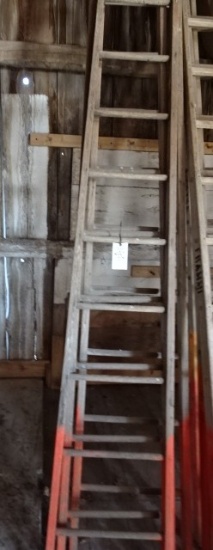 (3) ASST SIZES WOOD PICKING LADDERS