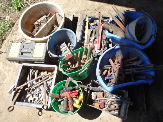 CLEAN OUT OF THE HAND TOOL BOX