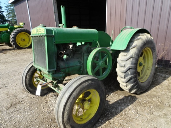 JD D Gas Tractor