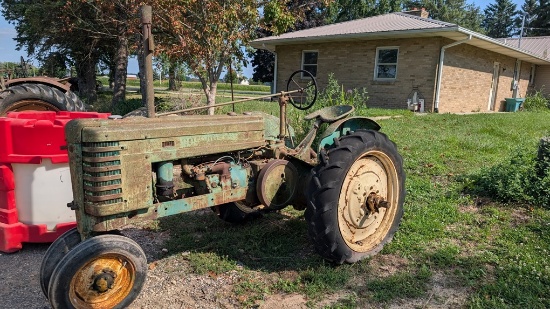 JD H Tractor
