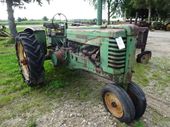JD A Tractor