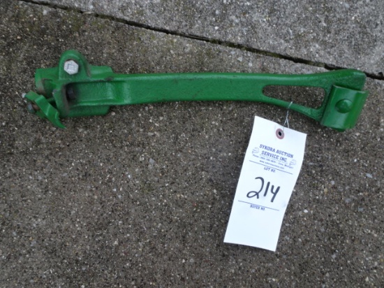 JD SEAT UMBRELLA BRACKET A-B-G TRACTORS