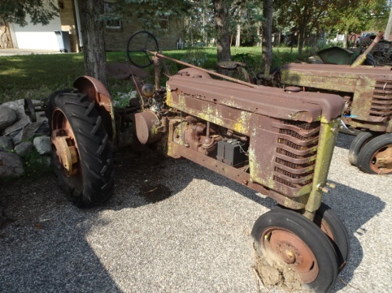 JD H Tractor