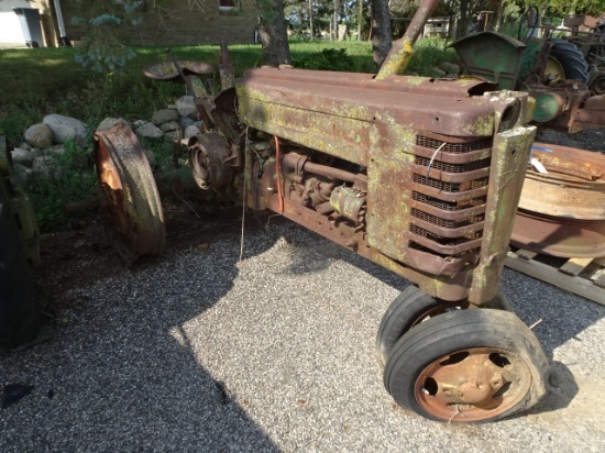 JD H Tractor