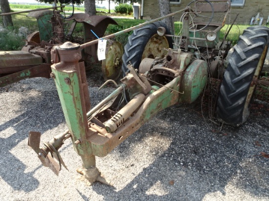 JD A Tractor