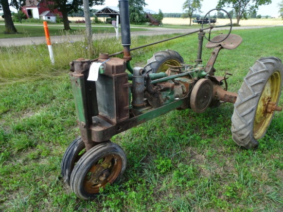 JD H Tractor
