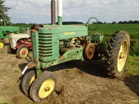 JD A Tractor