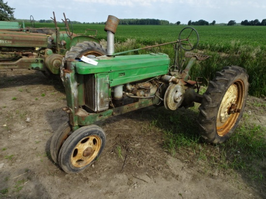 JD H Tractor