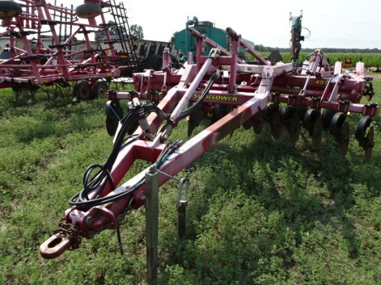 Sunflower 4511 11 Leg Trailer Type Sub-Soiler,